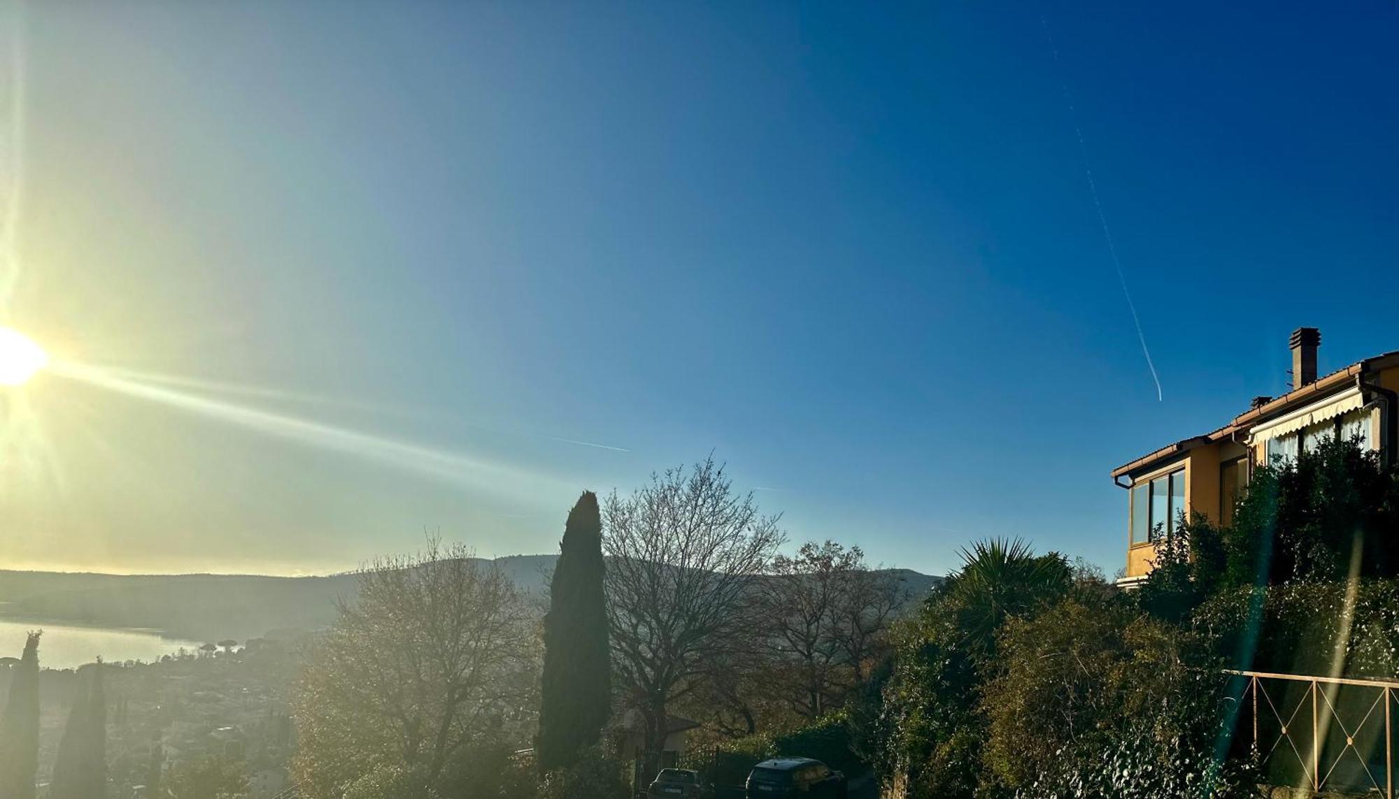 Sguardo sul lago Trevignano Romano Exterior foto